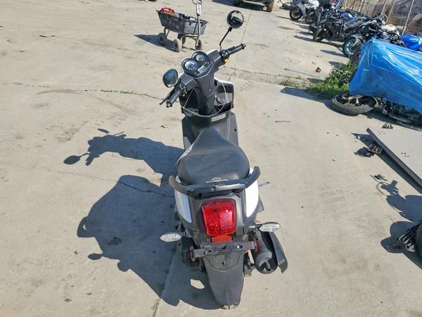 2022 GENUINE SCOOTER CO. SCOOTER — DIRR