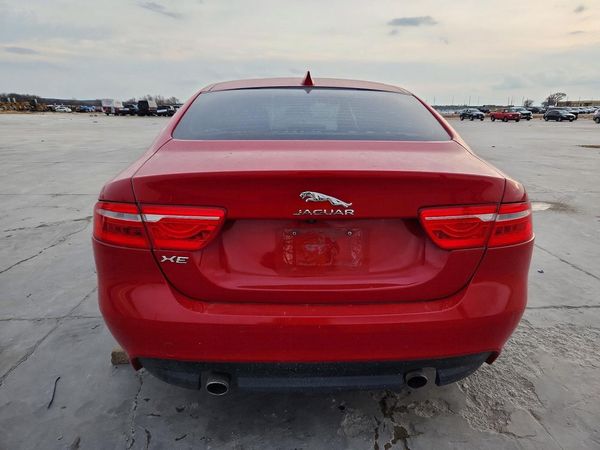 2018 JAGUAR XE Prestige — DIRR