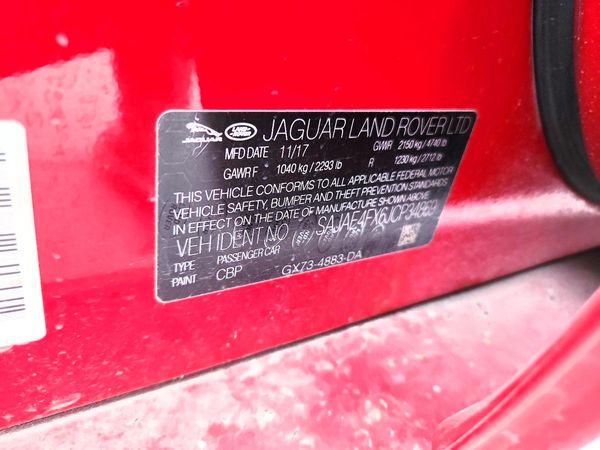 2018 JAGUAR XE Prestige — VINS