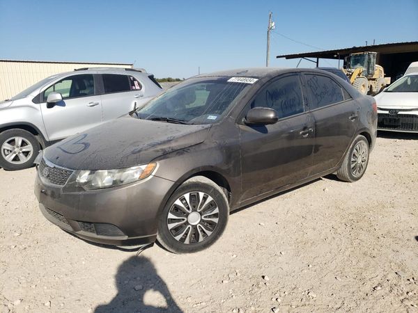 2013 KIA FORTE