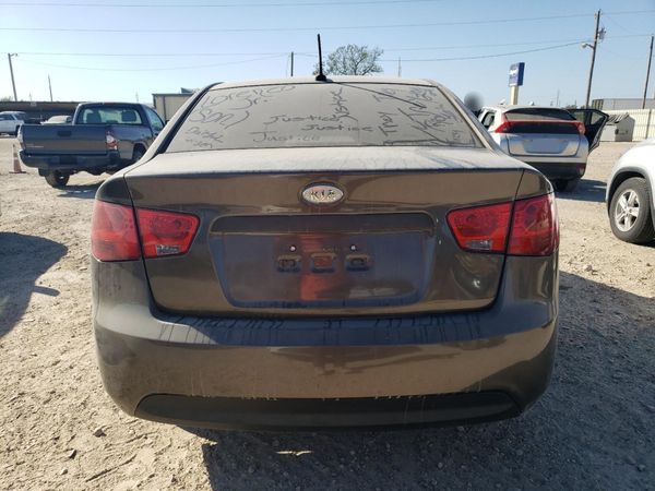 2013 KIA FORTE