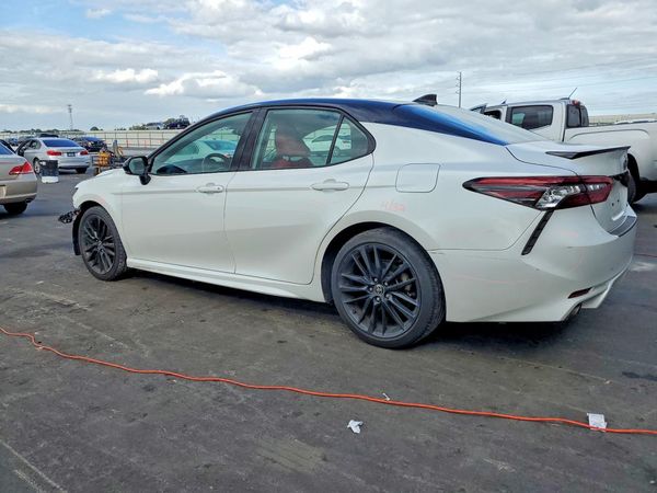 2021 TOYOTA CAMRY XSE