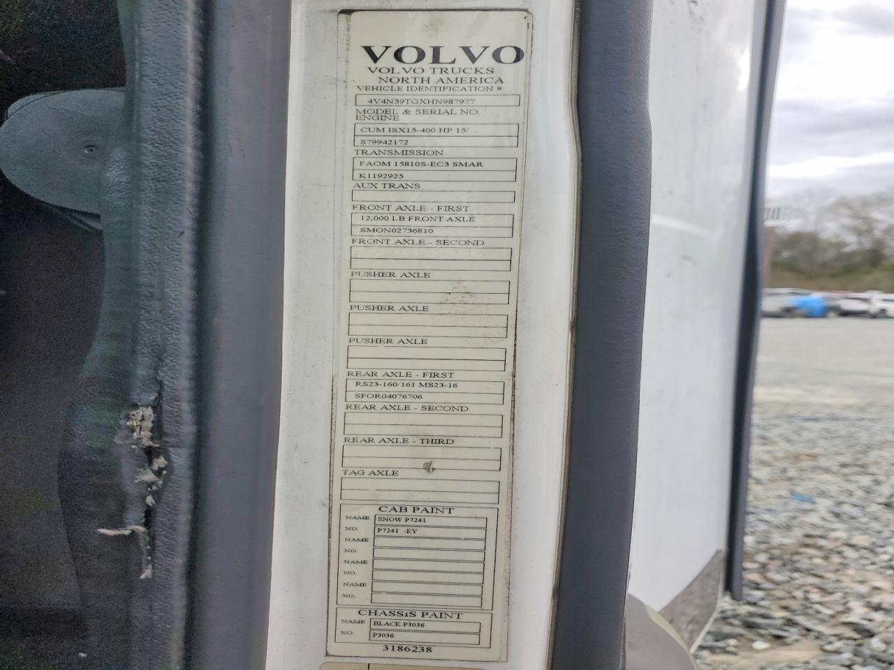 2017 VOLVO VNL