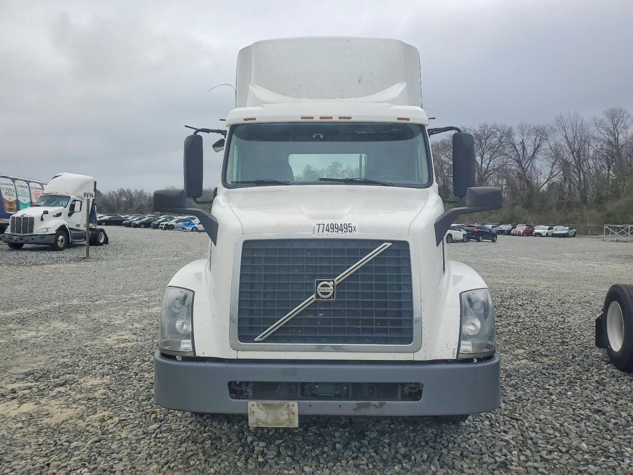 2017 VOLVO VNL