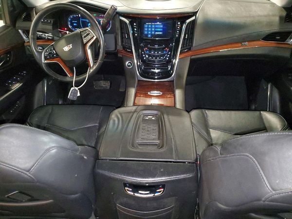 2016 CADILLAC ESCALADE Luxury