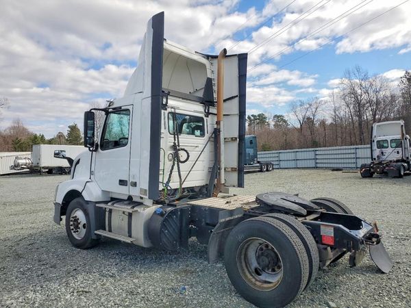 2018 VOLVO VNL