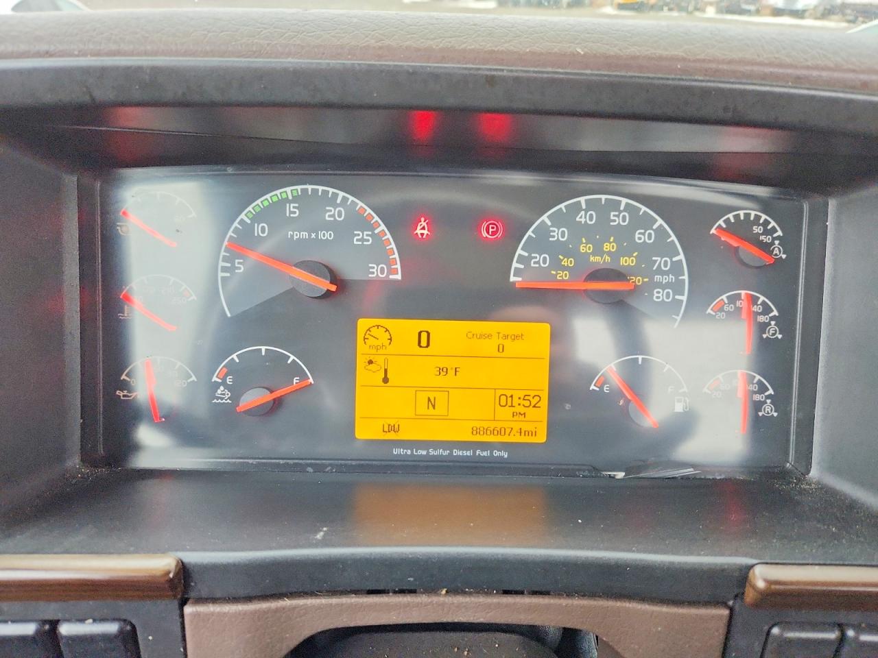 2016 VOLVO VNL