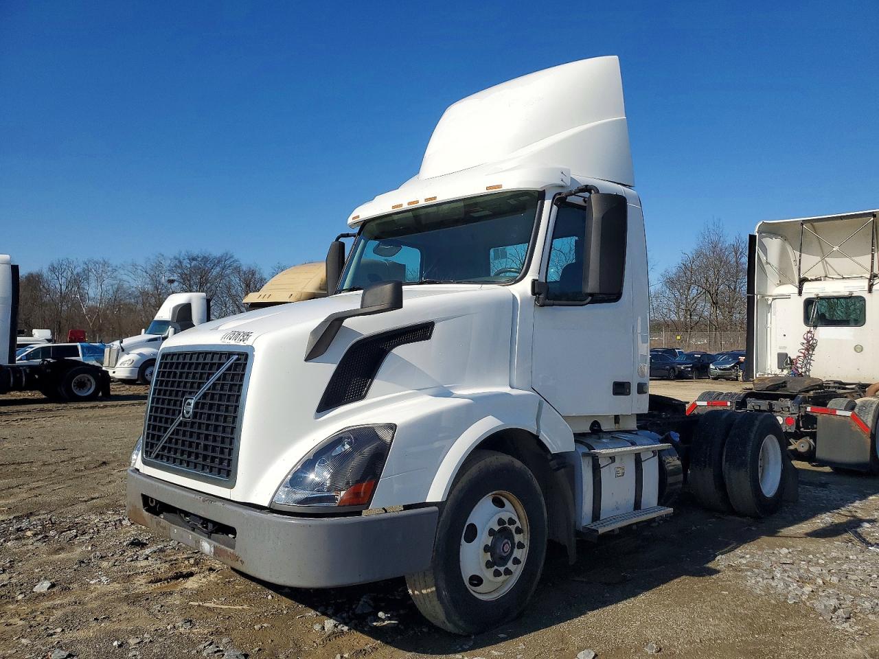 2016 VOLVO VNL