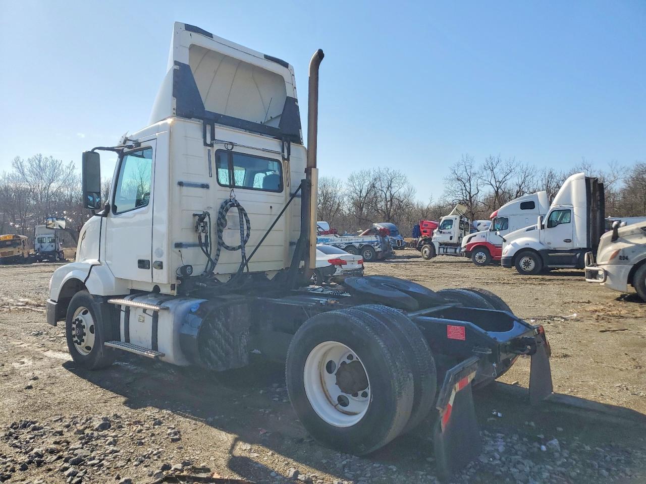 2016 VOLVO VNL