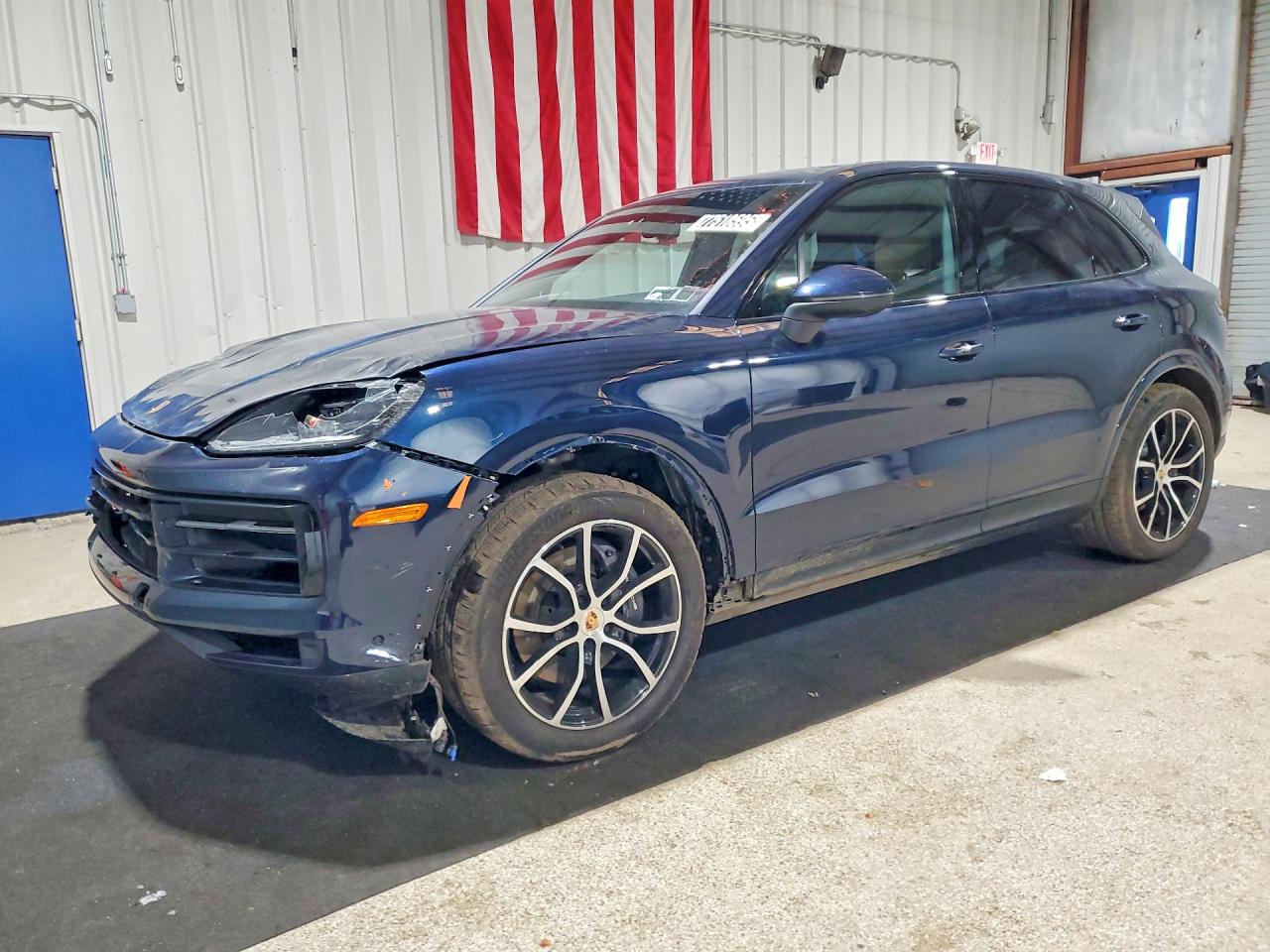 2025 PORSCHE CAYENNE
