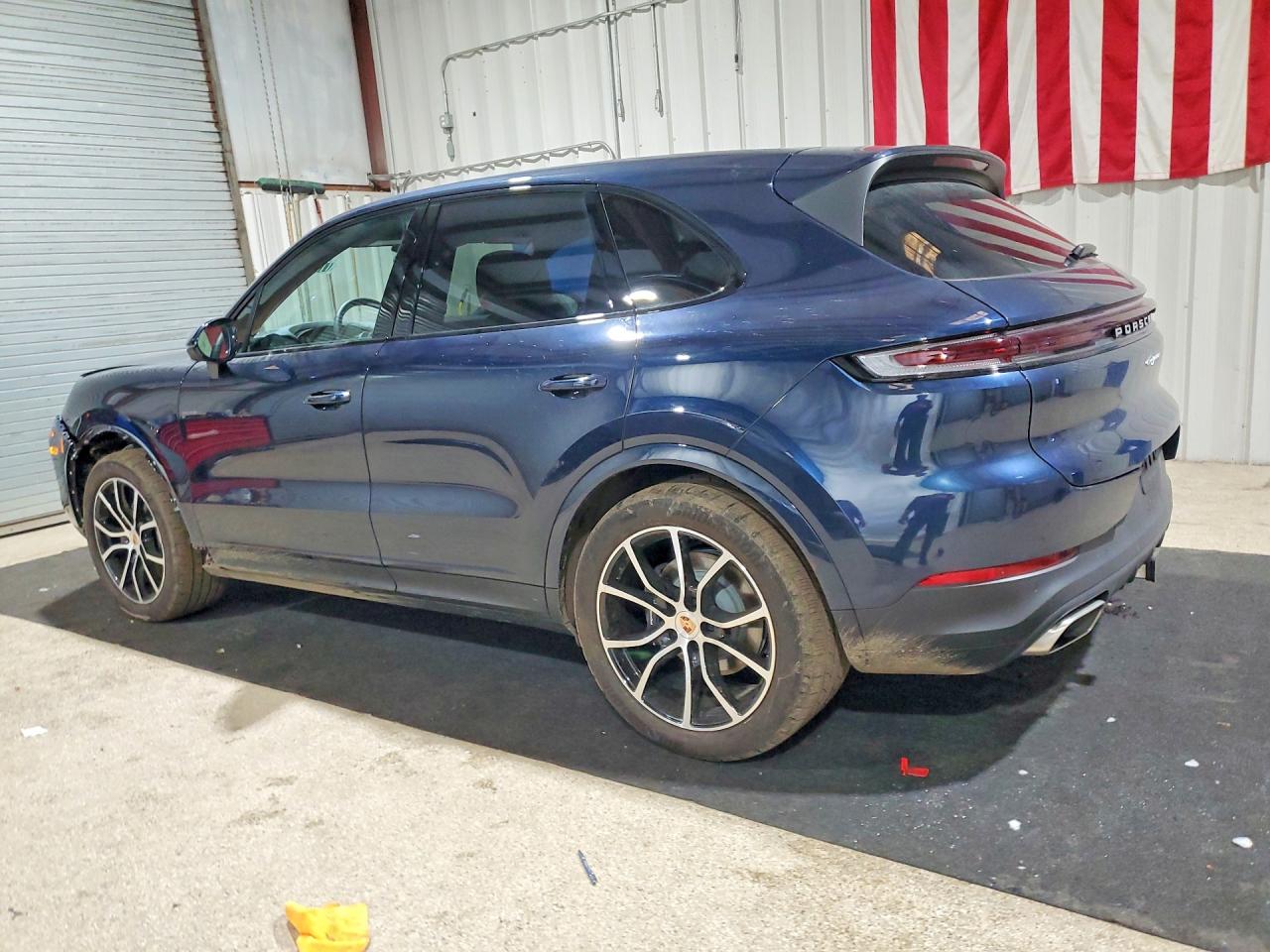 2025 PORSCHE CAYENNE