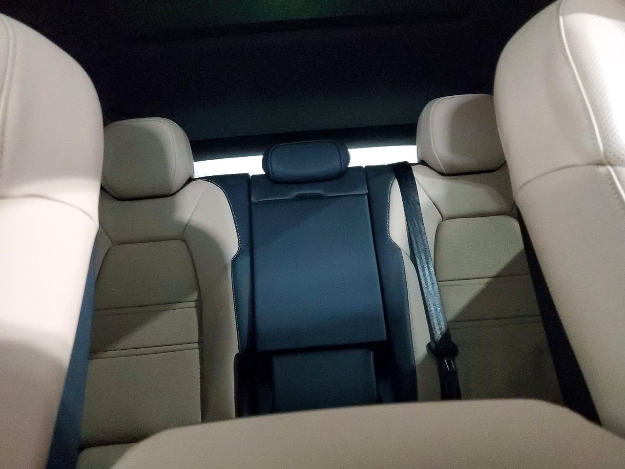 2025 PORSCHE CAYENNE