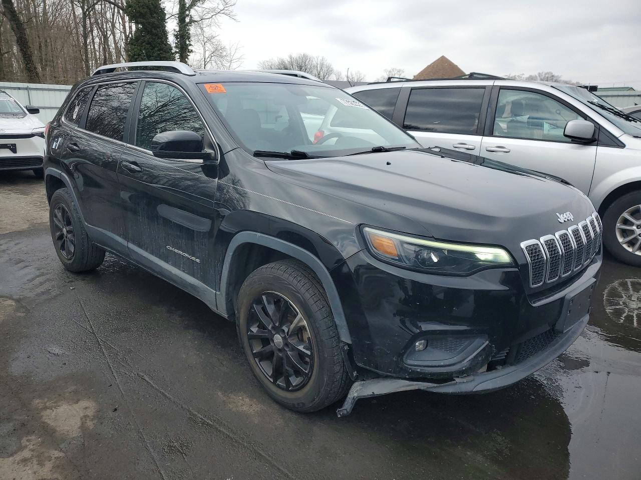 2019 JEEP CHEROKEE LATITUDE PLUS 4X4