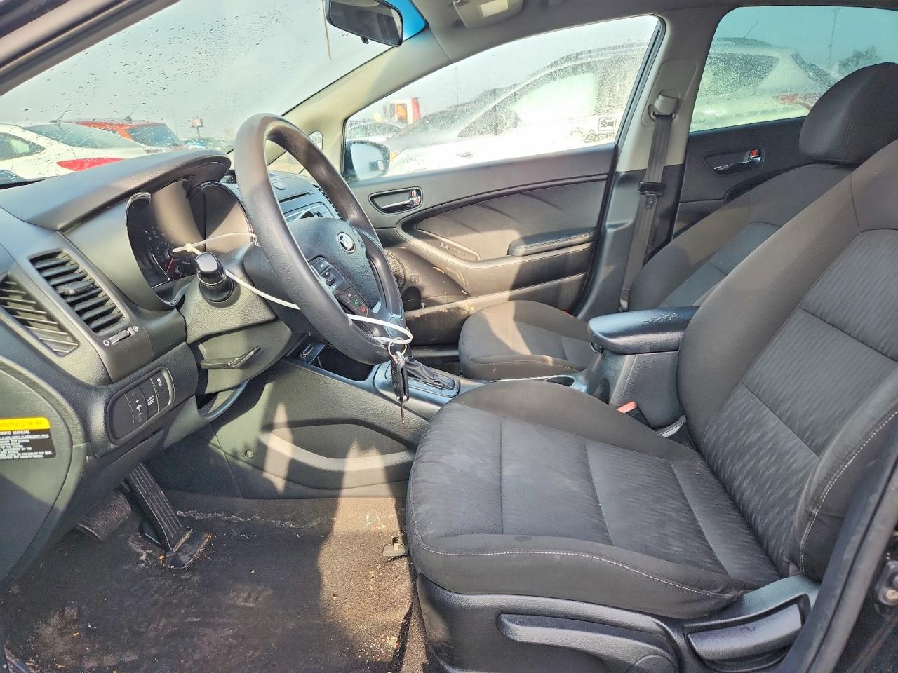 2016 KIA FORTE GL (Middle-Low Grade)
