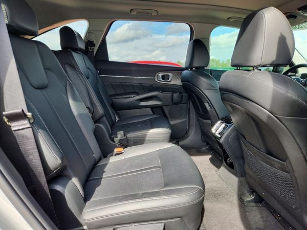 2025 KIA SORENTO