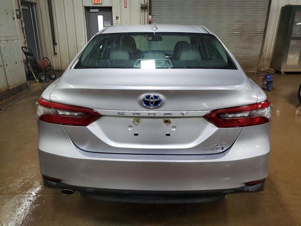 2022 TOYOTA CAMRY XLE