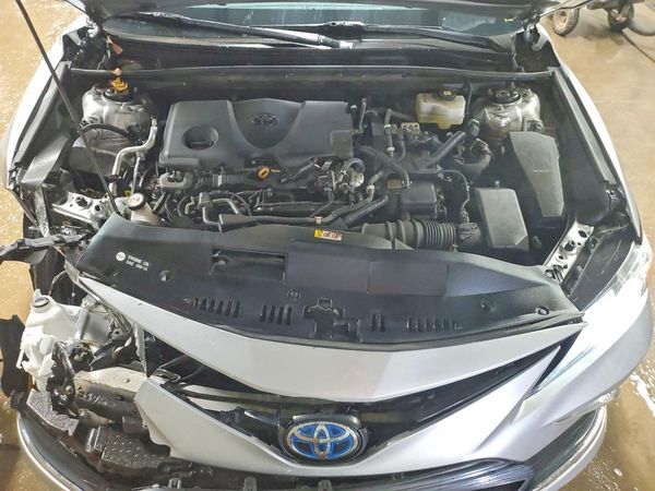 2022 TOYOTA CAMRY XLE