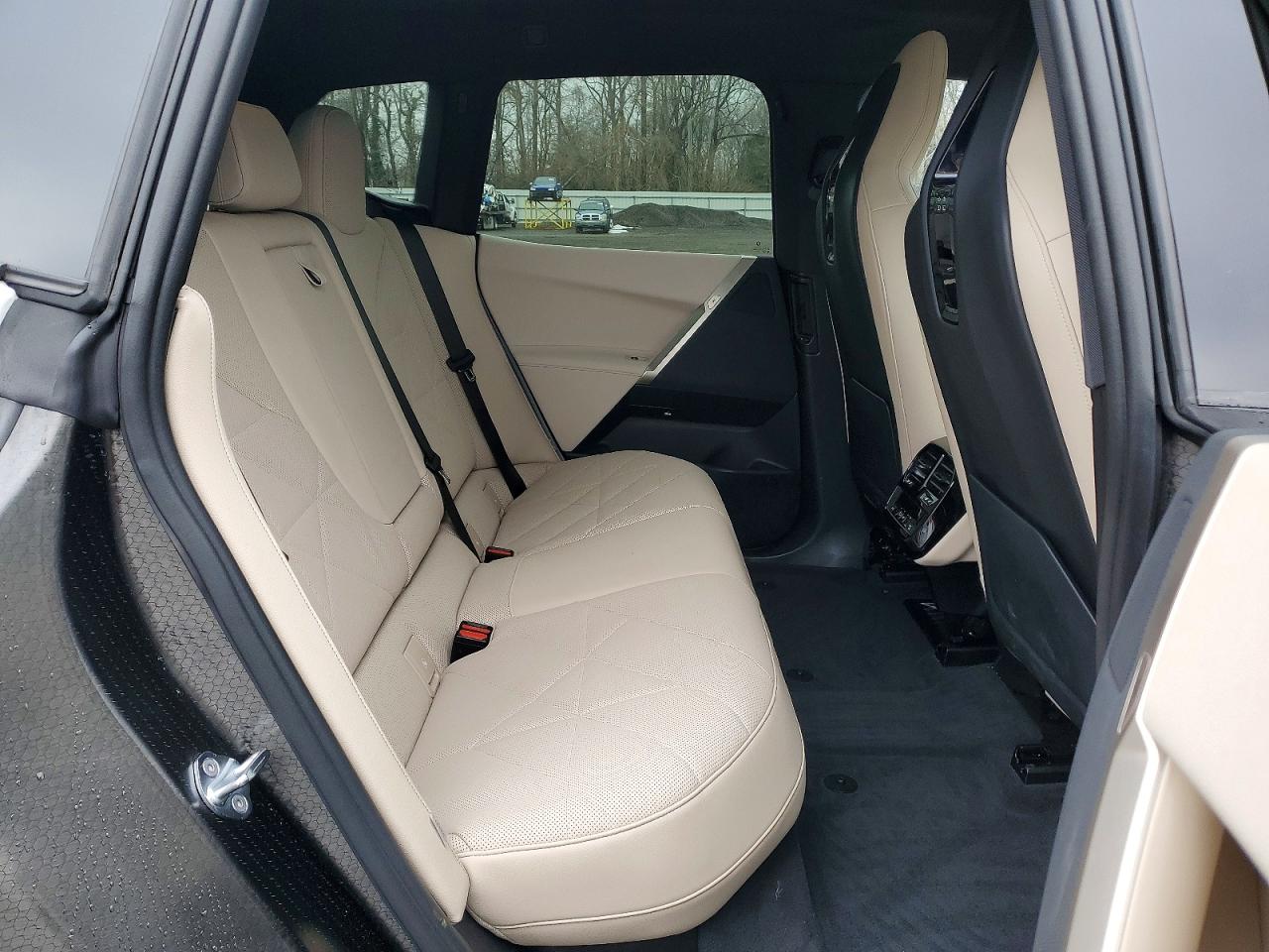 2023 BMW IX xDrive50i
