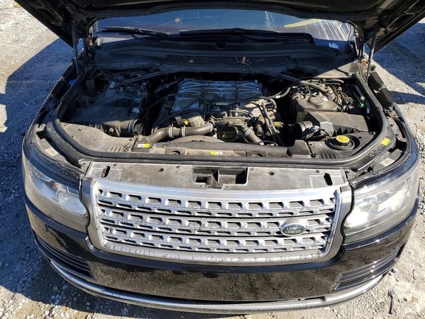 2016 LAND ROVER RANGEROVER Supercharged — Engine bay
