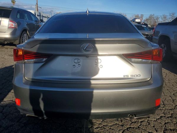 2018 LEXUS IS 300