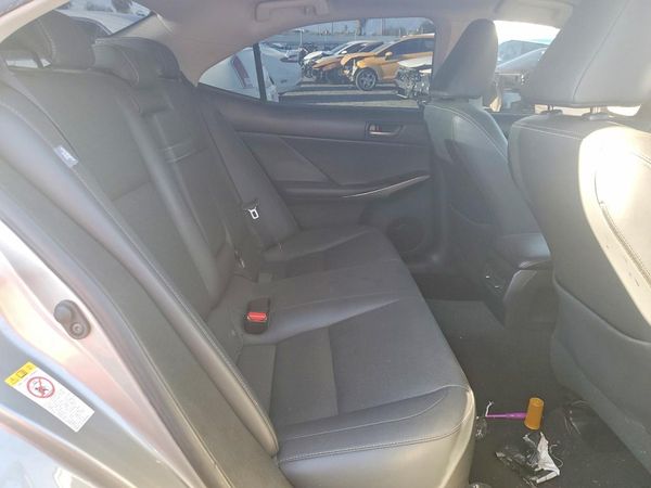 2018 LEXUS IS 300