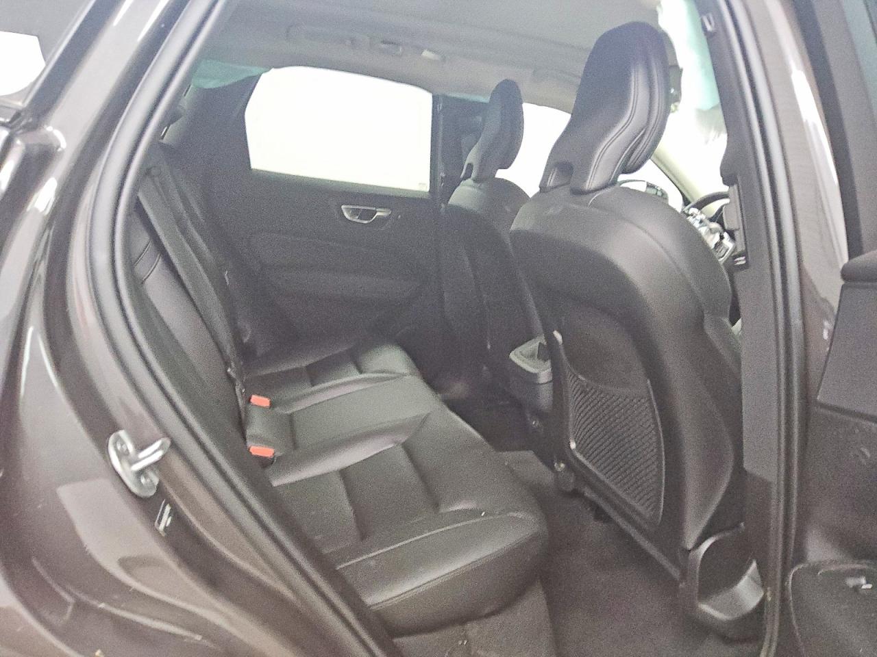 2025 VOLVO XC60 Core