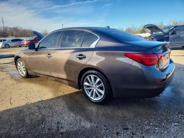 2015 INFINITI Q50