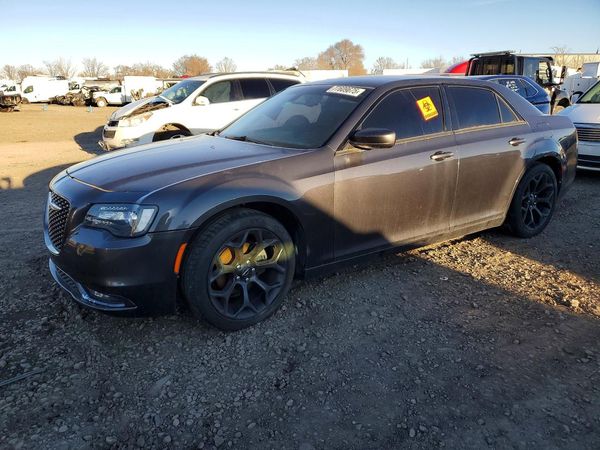 2019 CHRYSLER 300 300S — Front 3/4