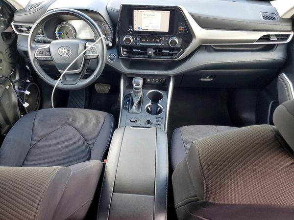 2023 TOYOTA HIGHLANDER LE