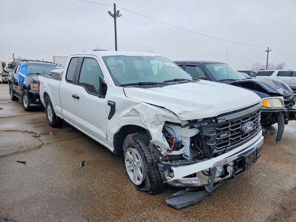 2025 FORD F150 XL