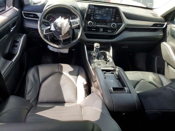 2020 TOYOTA HIGHLANDER XLE