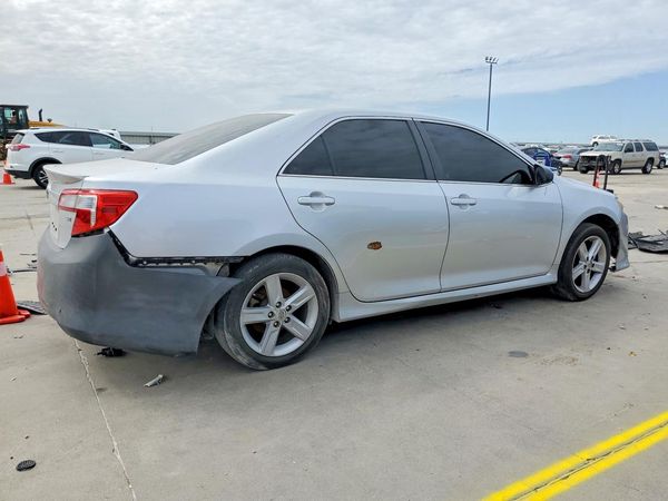 2013 TOYOTA CAMRY