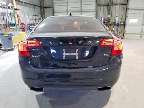 2016 VOLVO S60