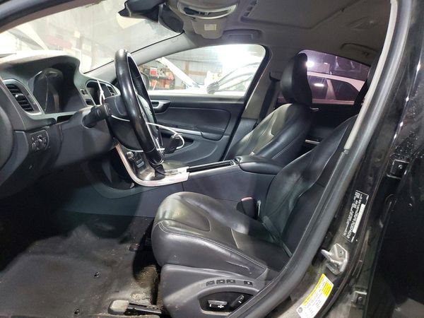 2016 VOLVO S60