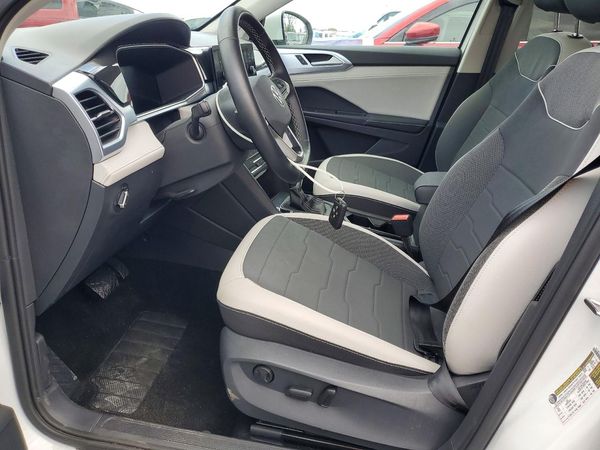2025 VOLKSWAGEN TAOS