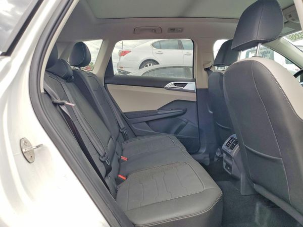 2025 VOLKSWAGEN TAOS
