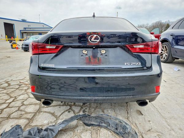 2015 LEXUS IS