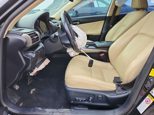 2015 LEXUS IS