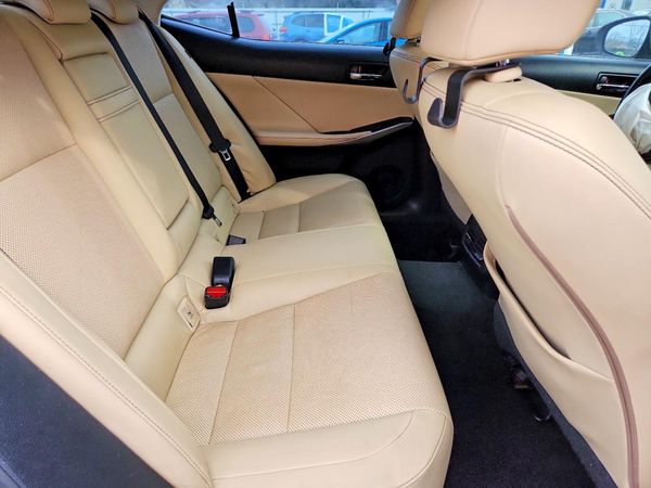 2015 LEXUS IS