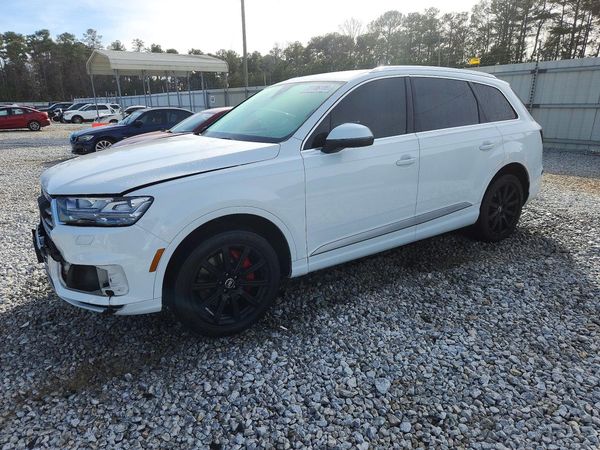 2017 AUDI Q7 quattro Premium Plus