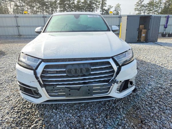2017 AUDI Q7 quattro Premium Plus