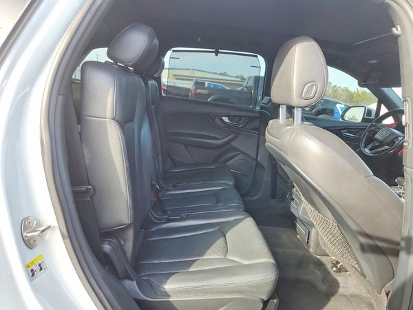 2017 AUDI Q7 quattro Premium Plus