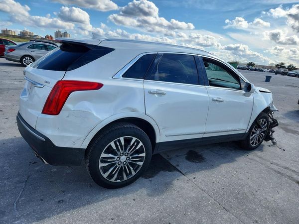 2018 CADILLAC XT5 Premium Luxury