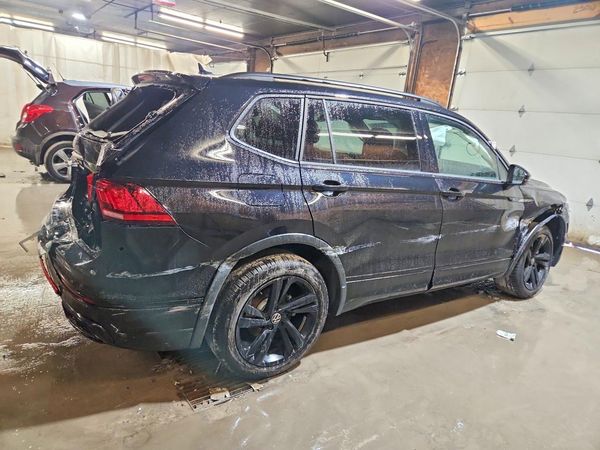 2024 VOLKSWAGEN TIGUAN 4Motion SE R-Line Black