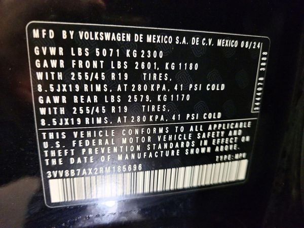2024 VOLKSWAGEN TIGUAN 4Motion SE R-Line Black