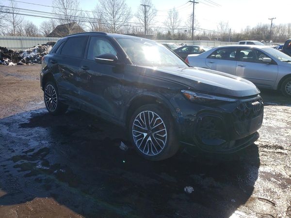 2025 AUDI SQ5 quattro Prestige — Passenger 3/4