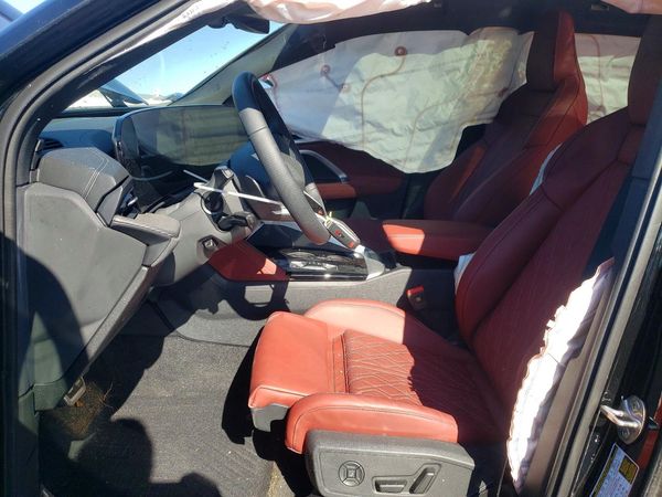 2025 AUDI SQ5 quattro Prestige — DENT
