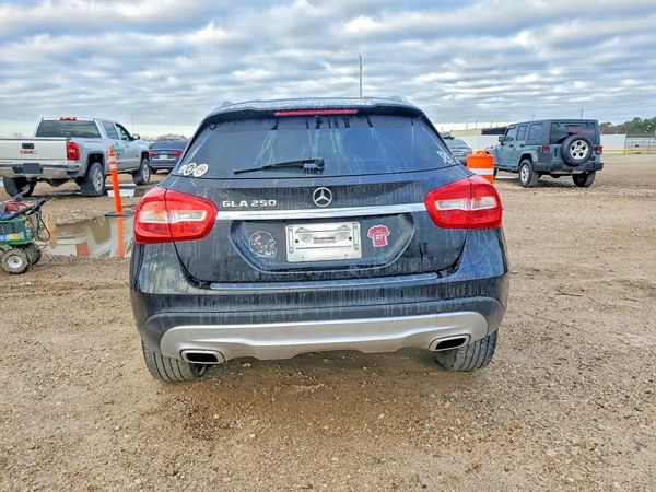 2017 MERCEDES-BENZ GLA GLA250