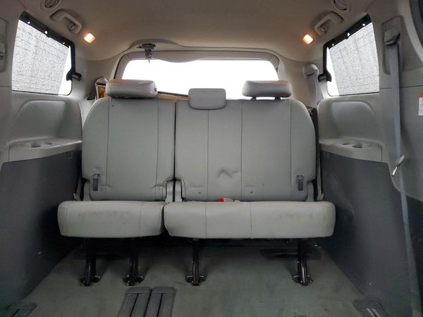 2017 TOYOTA SIENNA
