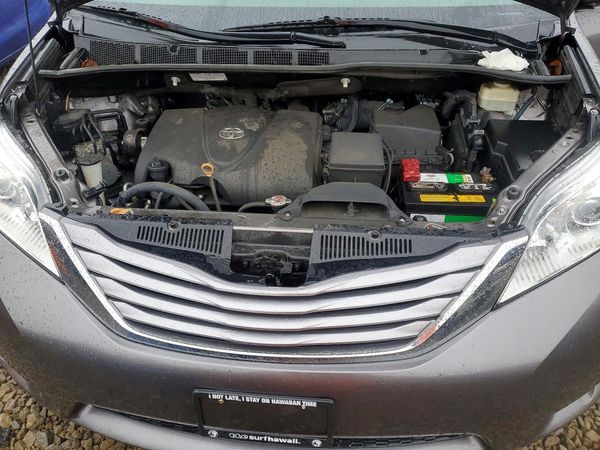 2017 TOYOTA SIENNA